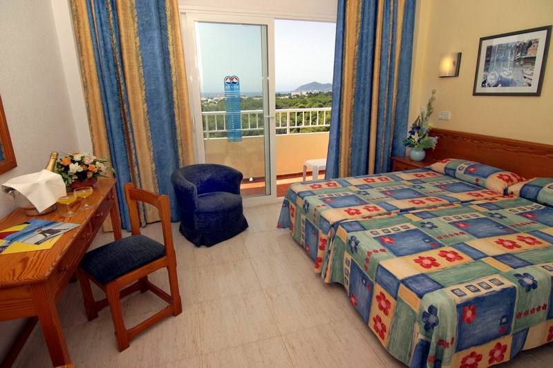 Invisa Ereso All Inclusive Es Cana Chambre photo