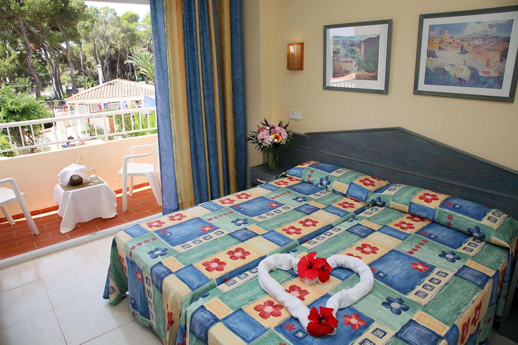Invisa Ereso All Inclusive Es Cana Extérieur photo